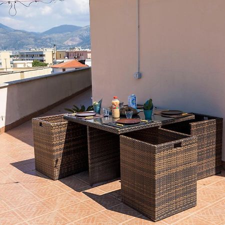 Incantevole Attico 1Minuto Dal Mare Wifi Netflix Terracina Eksteriør bilde